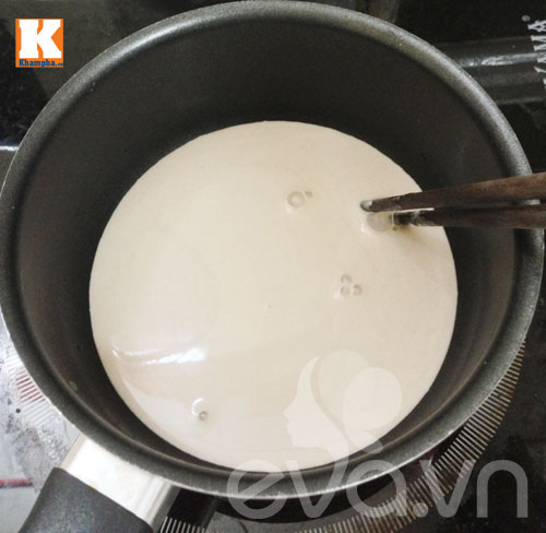 Làm váng sữa cho con trong 15 phút - 4