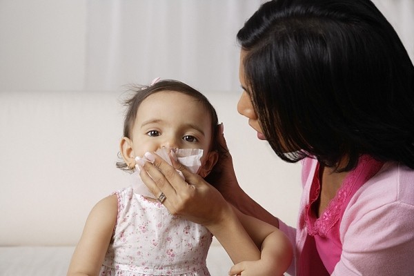 Một vài cách xử trí nghẹt mũi cho bé tại nhà 1