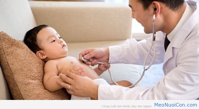 Cách phát hiện sớm các bệnh thường gặp ở trẻ sơ sinh