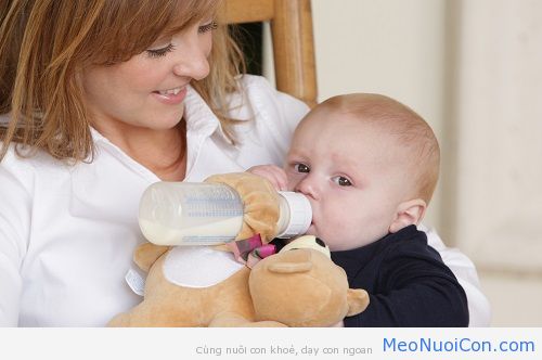 Tìm hiểu về dị ứng sữa ở trẻ