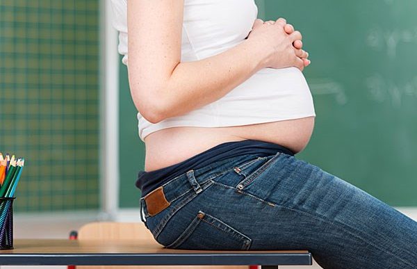Tư thế ngồi khiến thai nhi thiếu oxy trầm trọng hầu như mẹ bầu nào cũng mắc phải