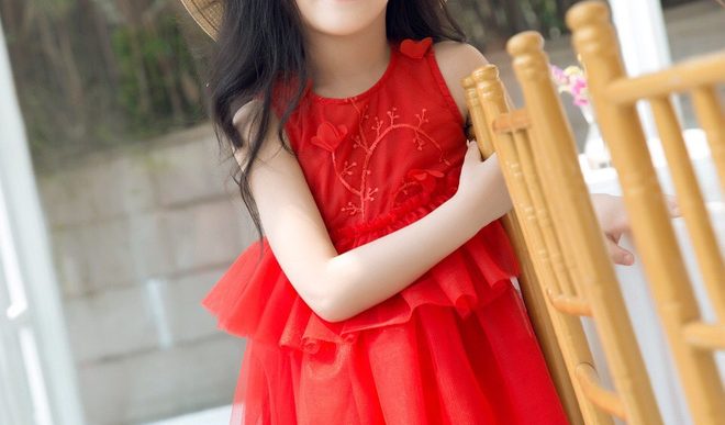 Tiểu tiên nữ có vẻ đẹp giống hệt Trương Bá Chi được dự đoán sẽ trở thành hot girl tương lai