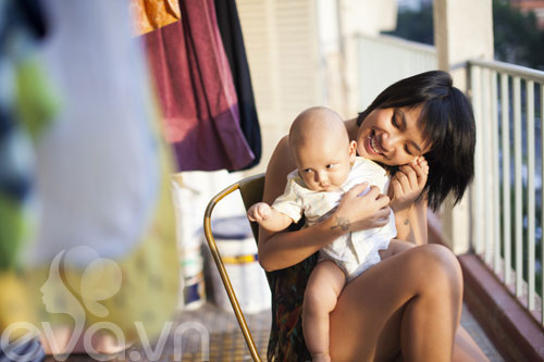 Bí quyết hạnh phúc của "single mom" Vbiz | bà mẹ đơn thân,bà mẹ Việt đơn thân,Thái Thuỳ Linh,Hiền Thục,Kim Hiền