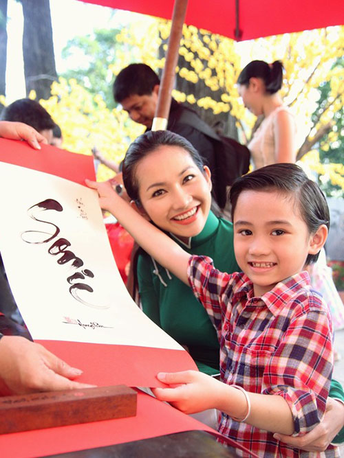 Bí quyết hạnh phúc của "single mom" Vbiz | bà mẹ đơn thân,bà mẹ Việt đơn thân,Thái Thuỳ Linh,Hiền Thục,Kim Hiền