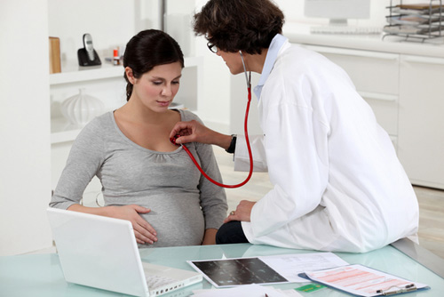 Top bệnh ở mẹ gây hại thai nhi - 1